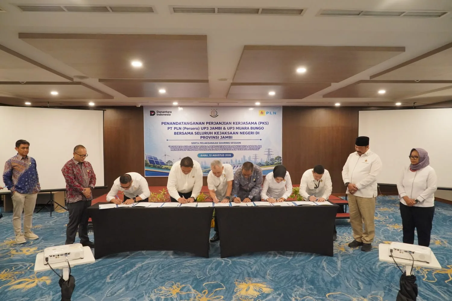 Kejati Jambi dan PLN Teken Kerja Sama Hukum di 11 Kejari, Targetkan Cegah Penyalahgunaan Listrik