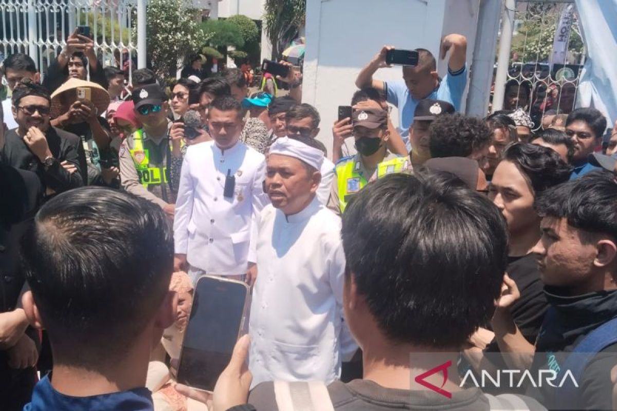 Gubernur Jabar Dedi Mulyadi Sebut Perbaikan Jalan Badami-Loji Karawang Sempat Terkendala Balai Kementerian PU