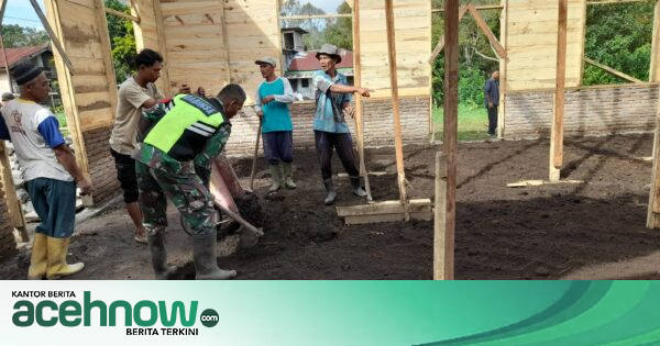 Babinsa Koramil 08/Silih Nara Gotong Royong Bangun Meunasah di Aceh Tengah, Warga Apresiasi Kehadiran TNI