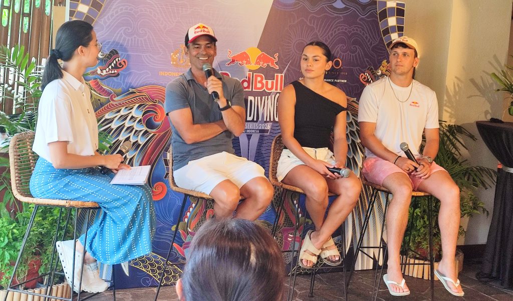 Red Bull Cliff Diving World Series 2026 Perdana di Indonesia: 24 Atlet Dunia Aksi di Tebing Broken Beach Nusa Penida