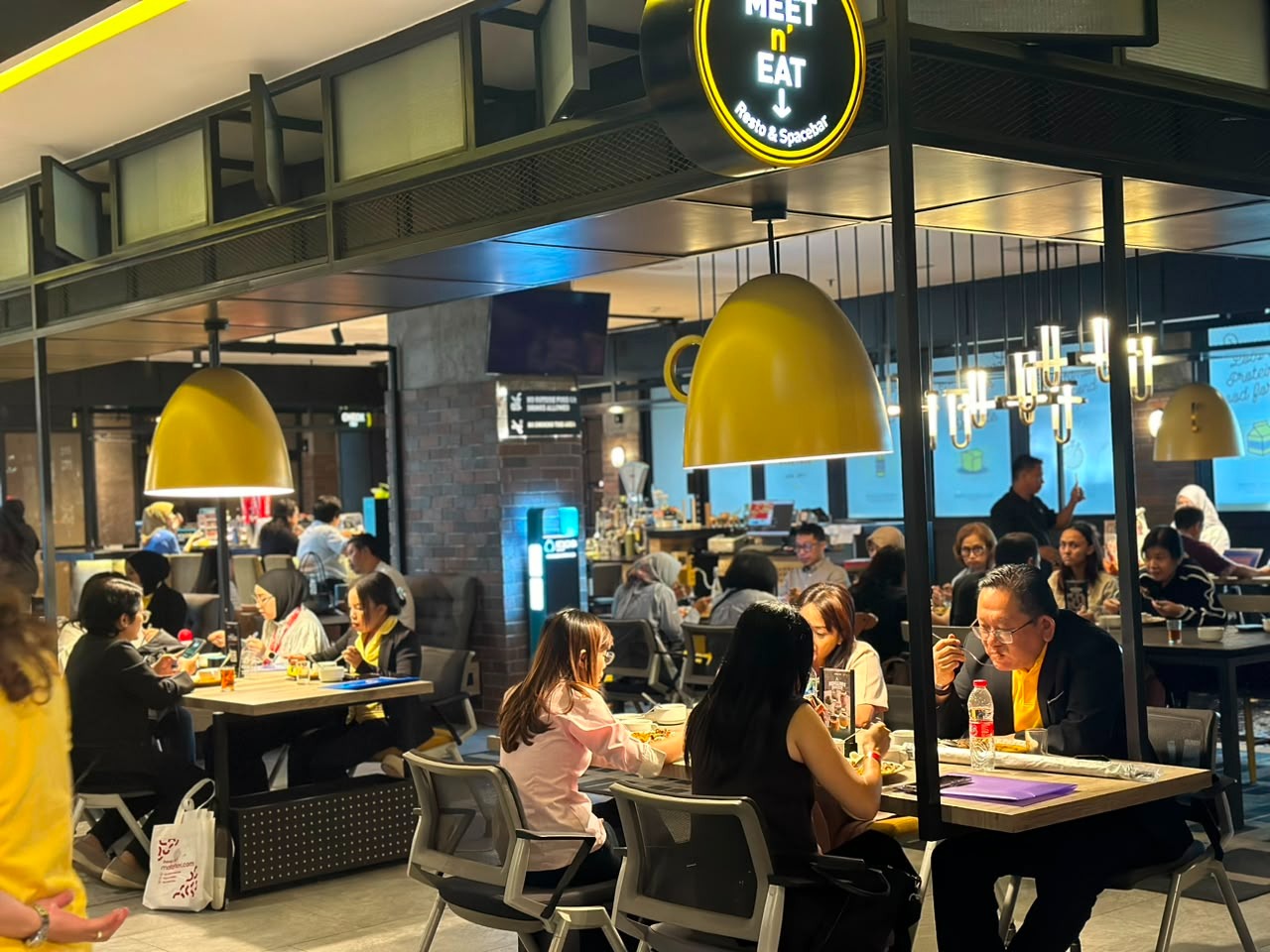 Meet n’ Eat Resto & Space Bar Semarang Hadirkan Tempat WFC dengan Menu Baru dan Harga Bersaing