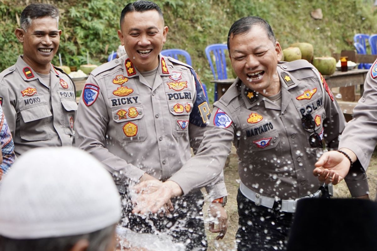 Polda DIY Resmikan Sumur Bor di Dusun Baturturu Gunungkidul, 250 Warga Akses Air Bersih Saat Kemarau Panjang
