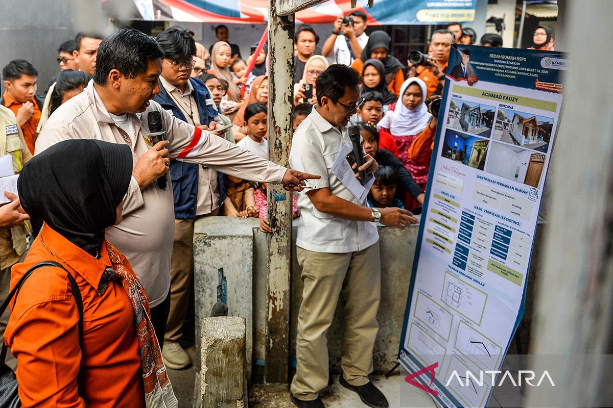 Menteri PKP Tinjau Rumah Warga di Bandung, 45.000 Unit Bantuan Stimulan Perumahan Swadaya Disiapkan untuk Jawa Barat Hingga Akhir 2026