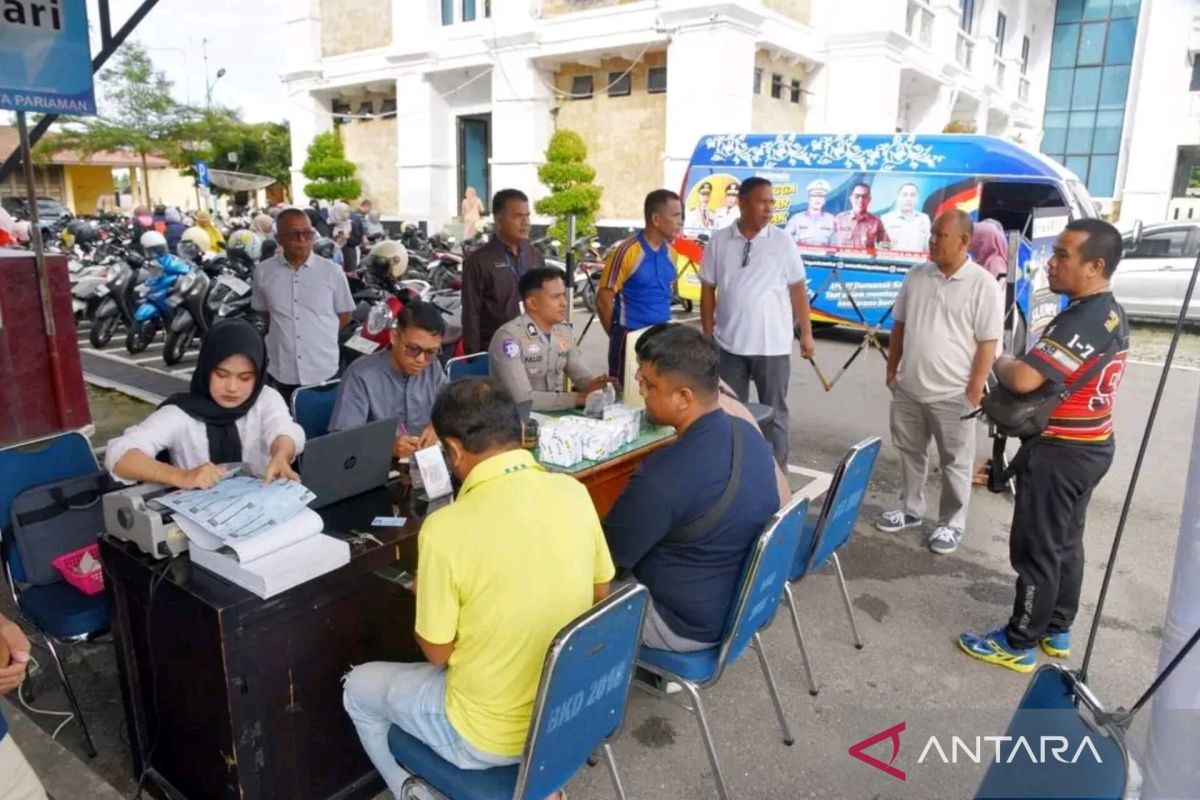 Pemkot Pariaman Luncurkan SAJUMPA di Balai Kota, Warga Bisa Bayar Pajak Kendaraan Usai Senam Pagi