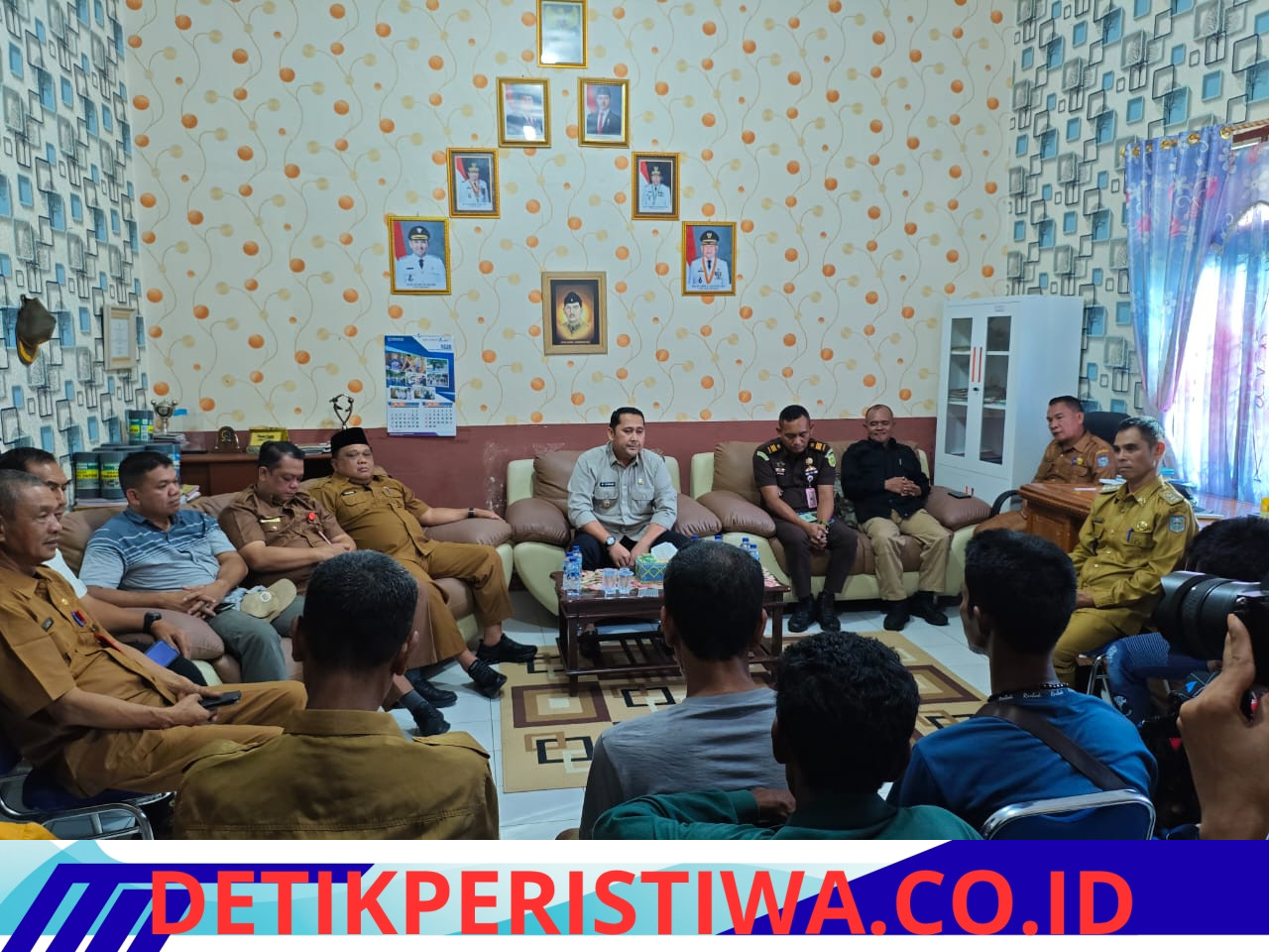 Bupati Merangin Fasilitasi Dialog dengan Temenggung Suku Anak Dalam, Kesalahpahaman Bansos Kemensos Berakhir Damai