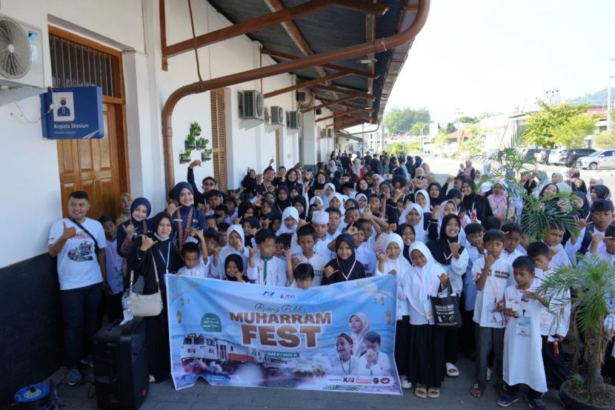 170 Anak Yatim di Padang Naik Kereta Api Gratis ke Pantai Gandoriah, KAI dan Yayasan Abulyatama Gelar Muharam Fest