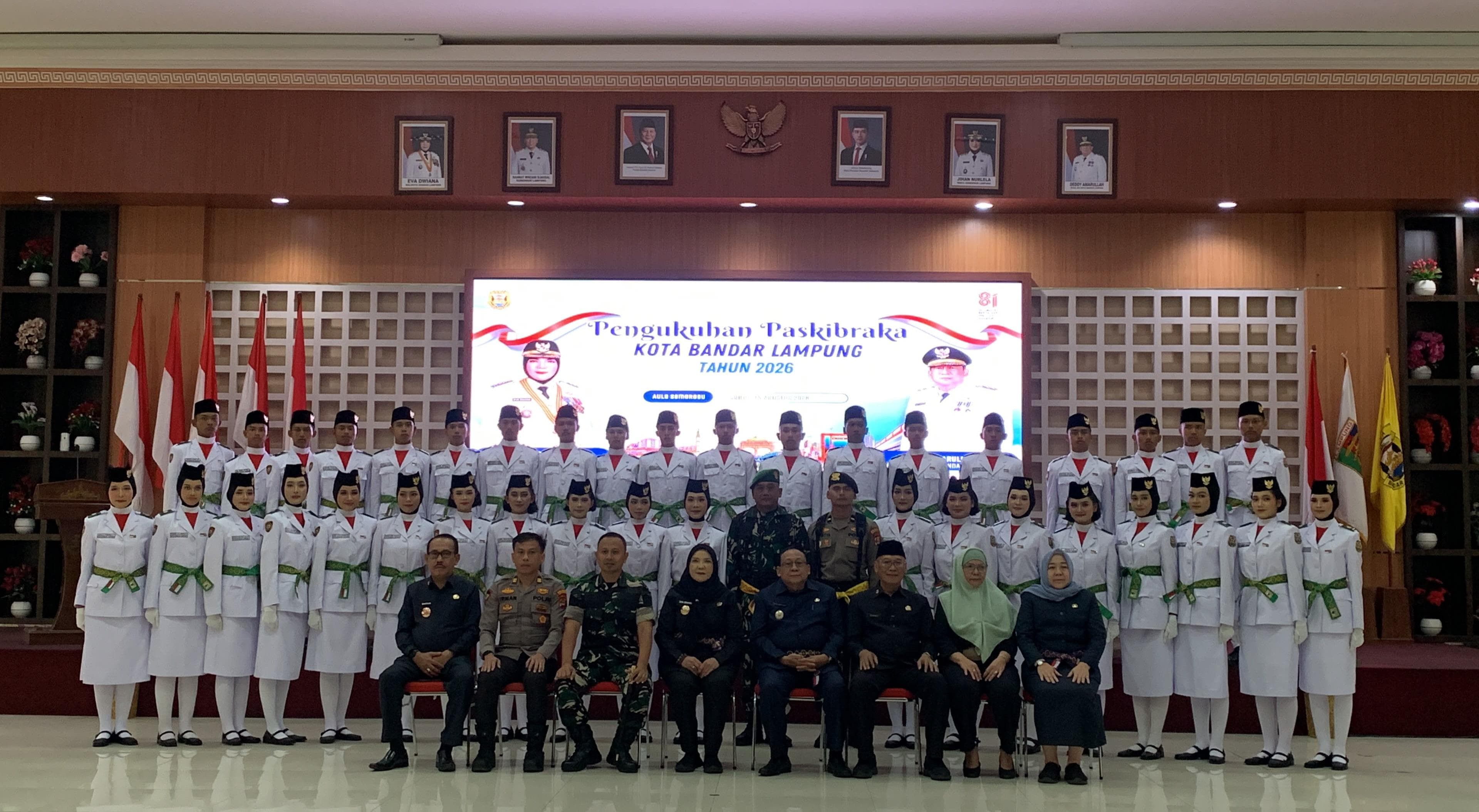 Paskibraka Bandar Lampung Resmi Dikukuhkan, Eva Dwiana Ingatkan Tugas Pengibaran Bendera 17 Agustus