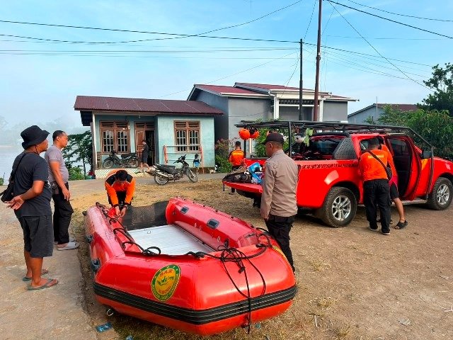 Tim SAR Gabungan Cari Perempuan 25 Tahun Tenggelam di Sungai Meliau Sanggau, Diduga Alami Epilepsi