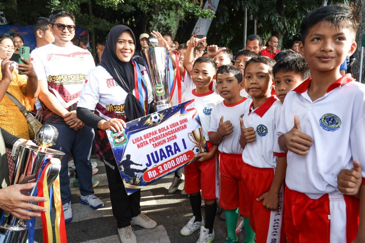 Car Free Day Pematangsiantar Diwarnai Penyerahan Hadiah Lomba HUT ke-81 RI, Wali Kota Wesly Silalahi Ikut Senam Sehat