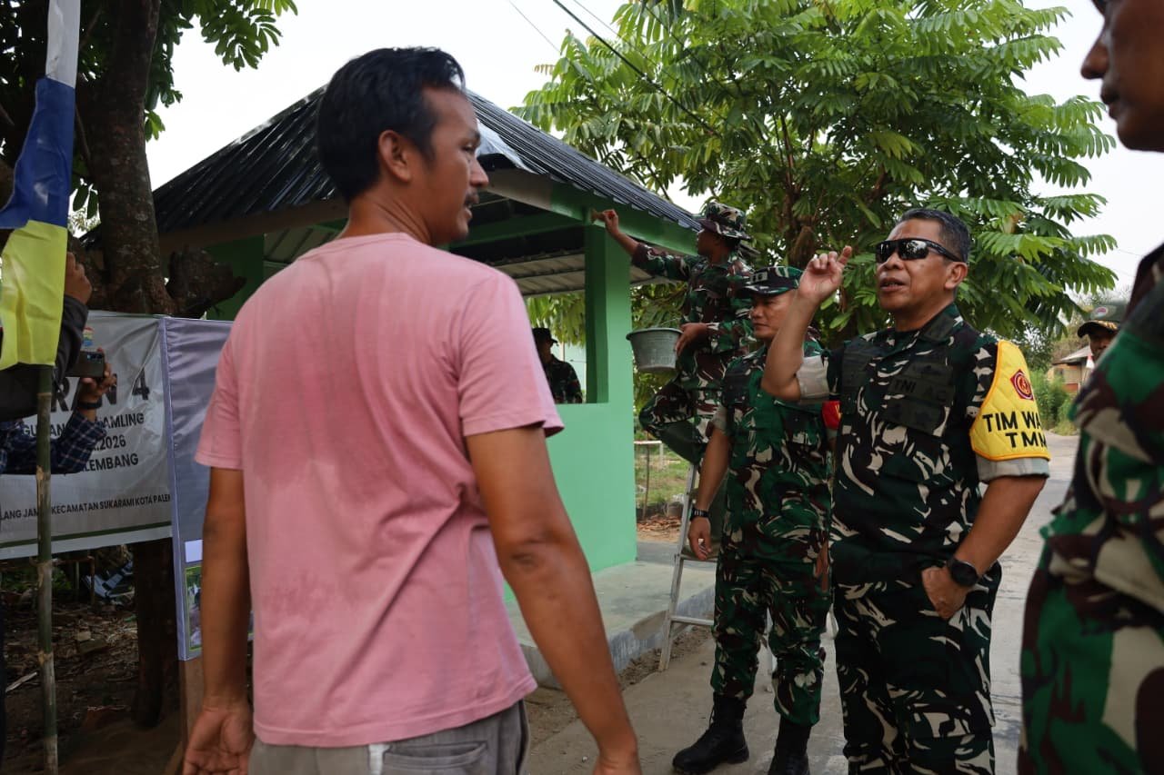 Ketua Tim Wasev TMMD ke-129 Tinjau Rehabilitasi Pos Kamling di Talang Jambe Palembang, Pastikan Sesuai Rencana