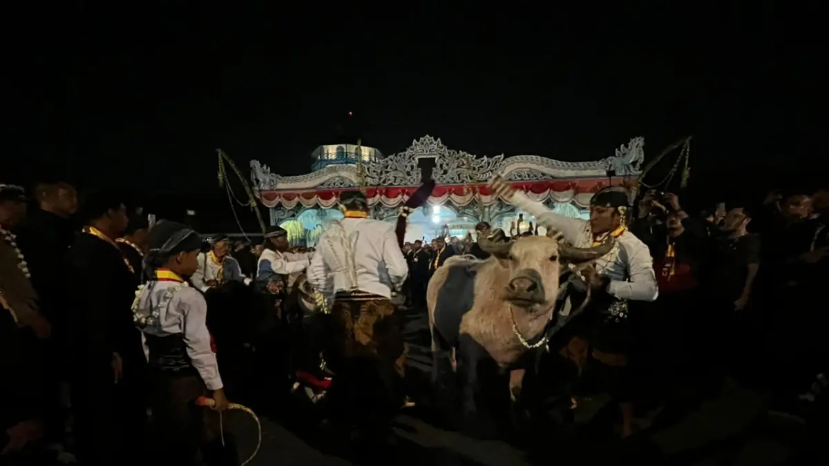 Ketegangan di Keraton Surakarta Jelang Kirab Malam 1 Suro, Dua Kubu Kubu Bersitegang di Sasana Parasdya