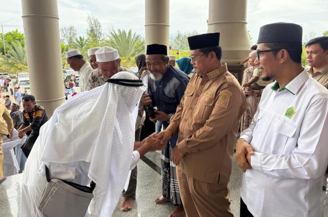 Bupati Aceh Singkil Sambut 91 Jamaah Haji di Masjid Agung, Harap Kuota Berangkat Ditambah Pemerintah Pusat