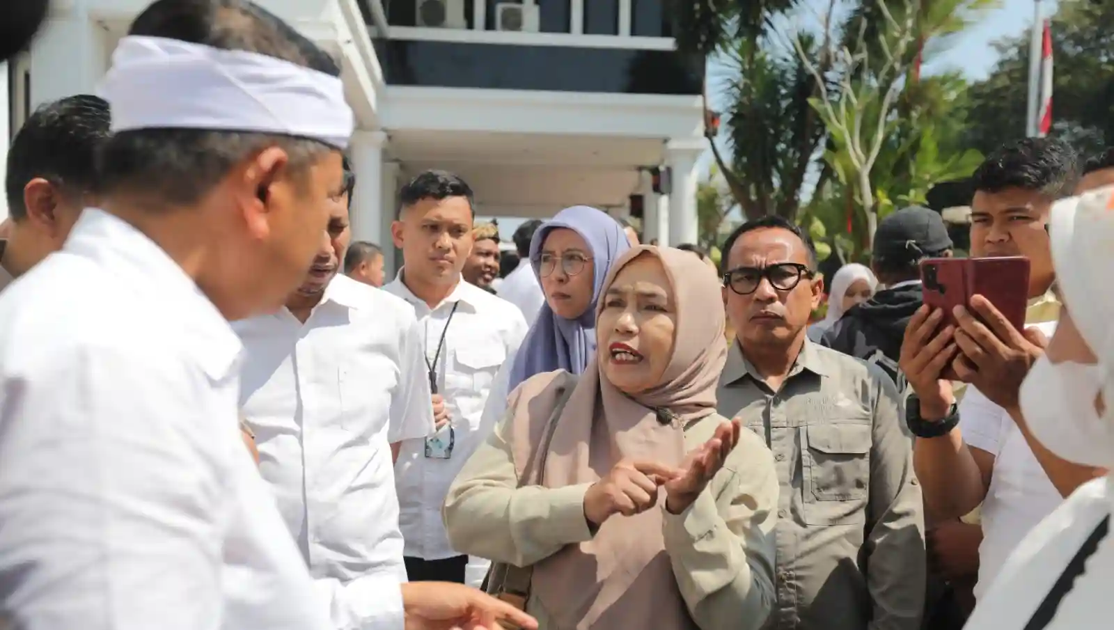 SPMB Jabar 2026 Dihadapkan Beragam Kendala, Gubernur Dedi Mulyadi Minta Orang Tua Tak Panik