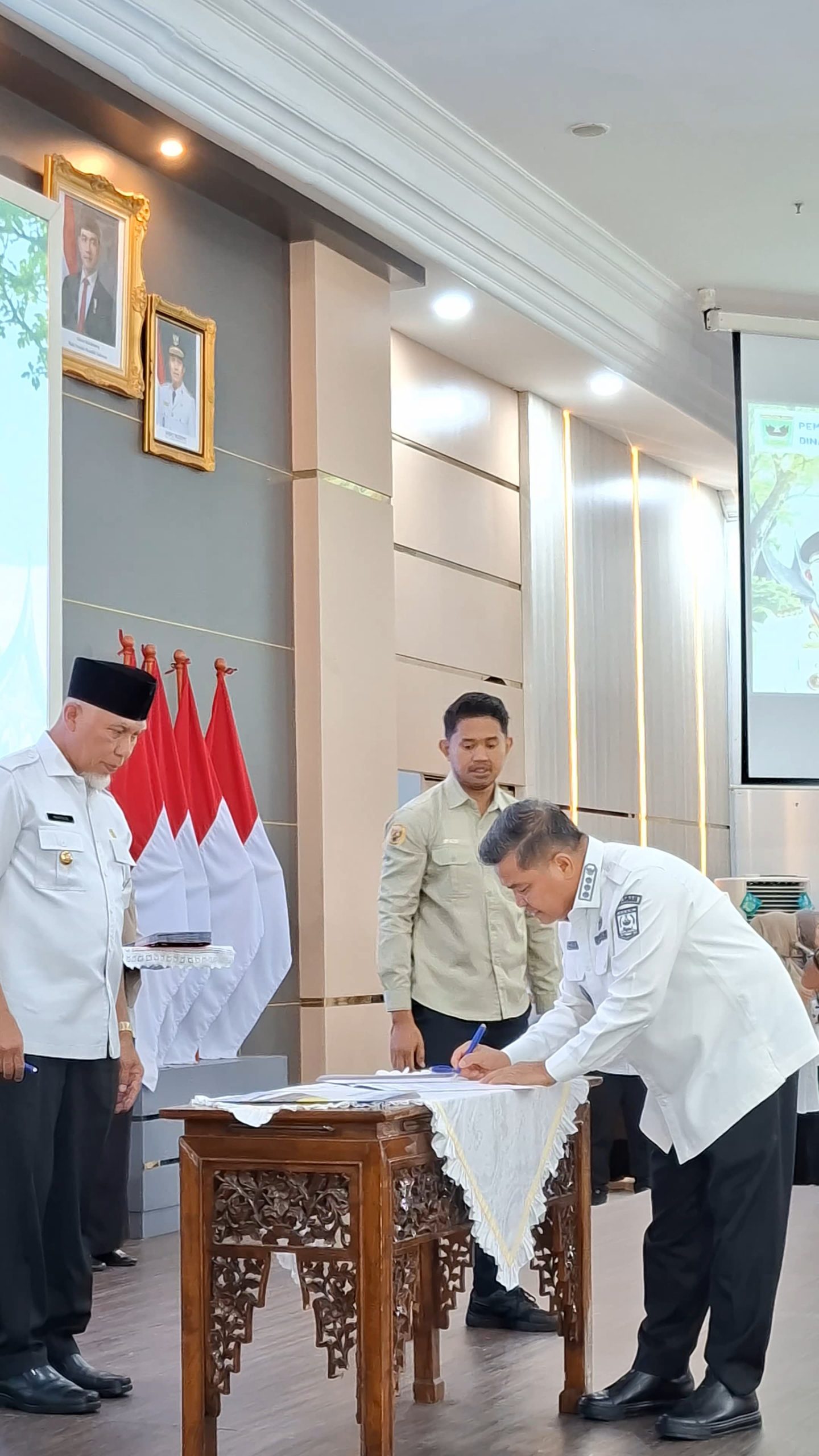 Pemkab Agam dan 19 Pemda se-Sumbar Teken Komitmen Lindungi 90 Persen Lahan Pertanian dari Alih Fungsi