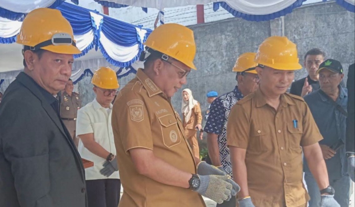 Wali Kota Ambon Bodewin Wattimena Resmikan Peletakan Batu Pertama Kantor BPD GBI Maluku di Passo, Tekankan Gotong Royong Jemaat