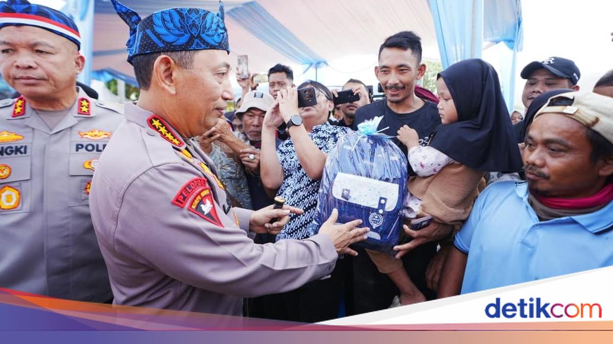 Kapolri Resmikan Jembatan Bayah Lebak untuk 8.000 Jiwa, 7.500 Paket Sembako Dibagikan ke Warga