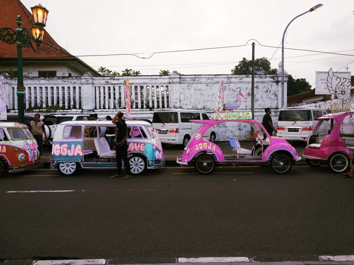 Parade Kendaraan Listrik di Jogja Bersinar 2026: 25 Becak dan 6 Mobil Niremisi Iringi Kampanye Energi Bersih