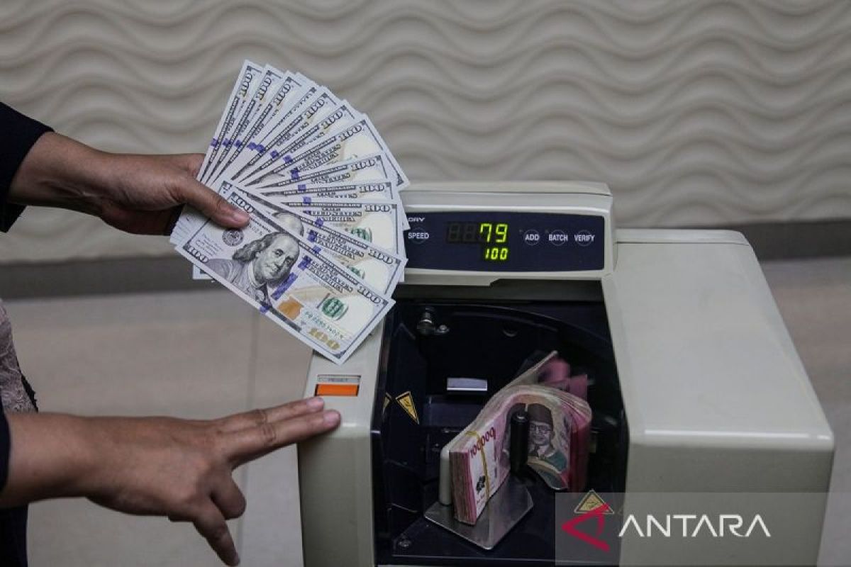 Rupiah Sentuh Rp17.907 per Dolar AS, Pelemahan Terdalam dalam Sebulan Terakhir akibat Ketidakpastian Negosiasi AS-Iran