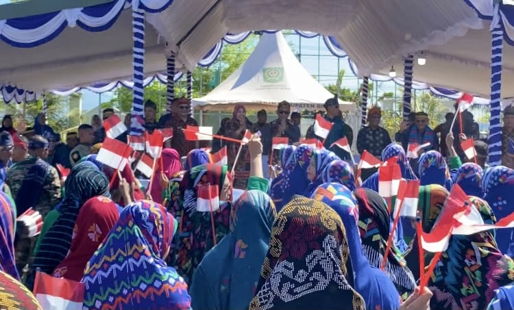 15.000 hingga 20.000 Warga Padati Pawai Rimpu di Kantor Bupati, Hari Jadi Bima ke-386 Tembus Rekor Partisipasi