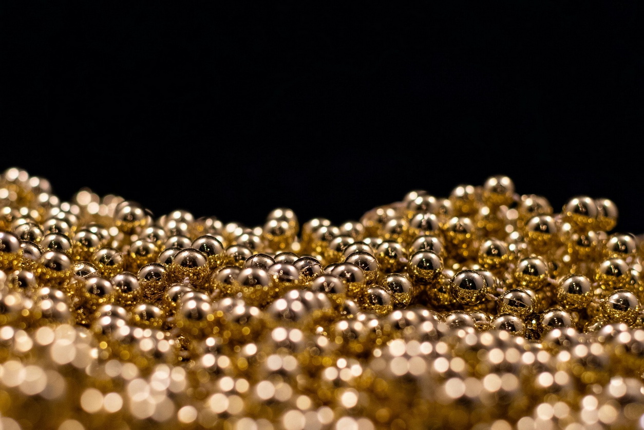 Harga Emas Perhiasan 6K hingga 24K di Semarang Anjlok, 24K Raja Emas Turun Rp 60.000 per Gram