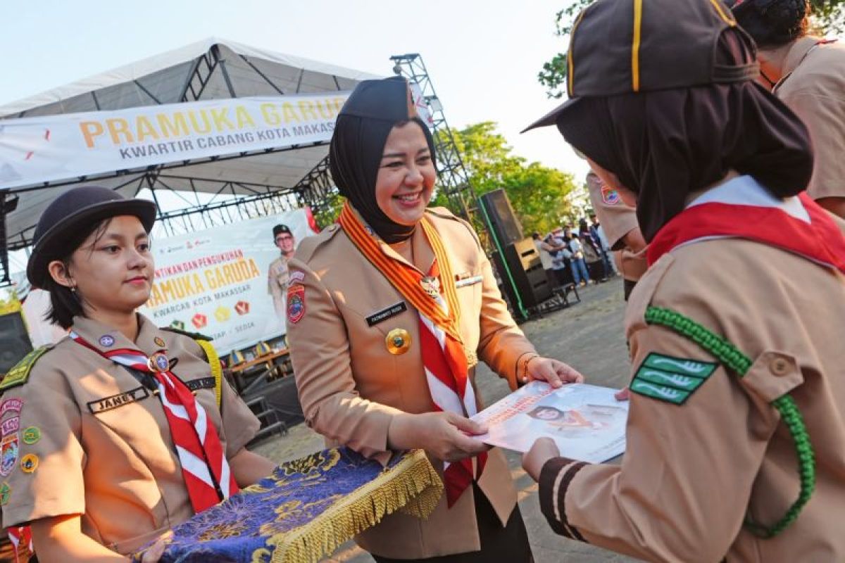 Wagub Sulsel Fatmawati Rusdi Lantik 241 Anggota Pramuka Garuda Makassar, Ajak Orang Tua Dukung Pembentukan Karakter Anak