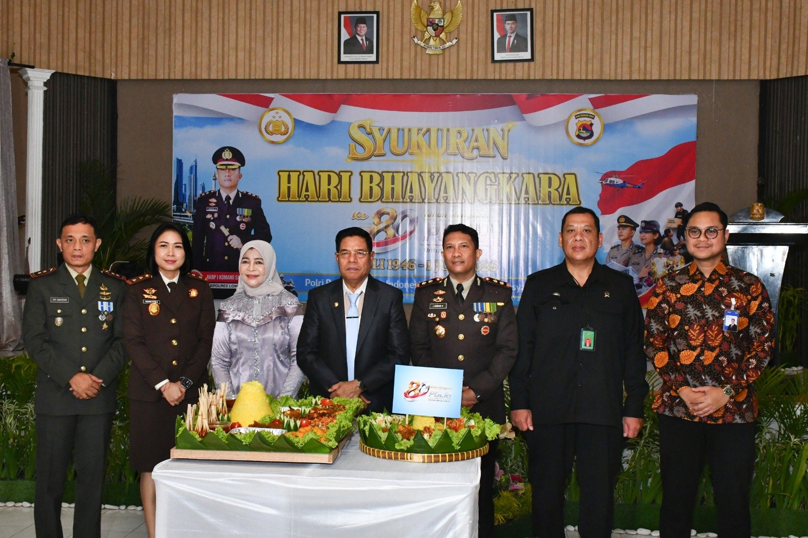 HUT Bhayangkara ke-80 di Lombok Timur Diwarnai Perpisahan Kapolres dan Kejutan Ulang Tahun untuk Bupati