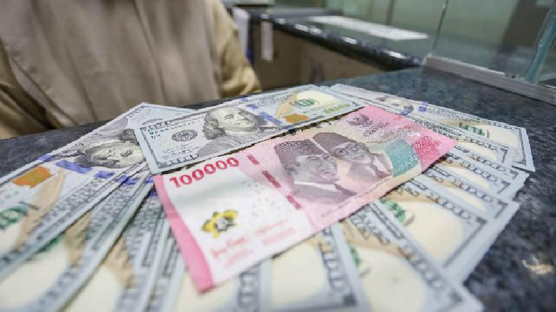 Rupiah Menguat 100 Poin ke Rp 17.760, IHSG Langsung Melesat 3 Persen di Awal Pekan