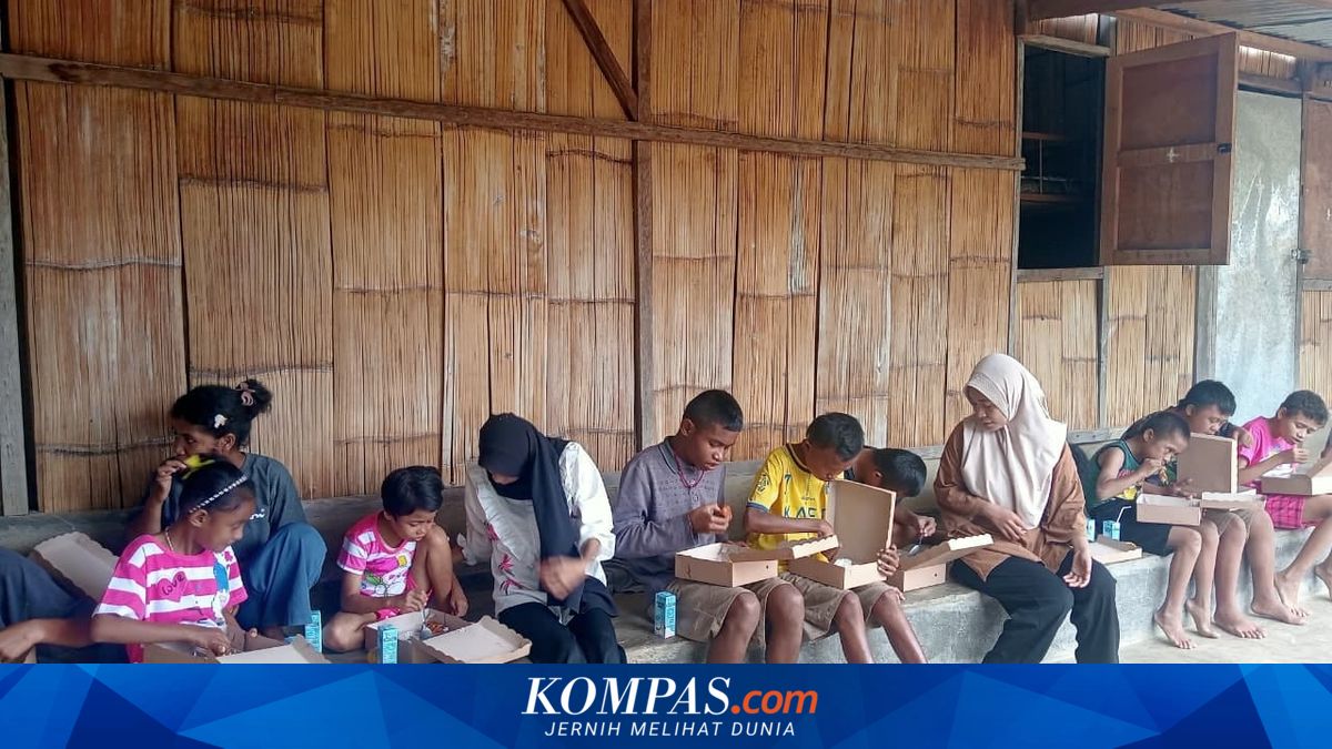 Kisah Hajrah, Relawan Gen Z di Ende NTT: Dampingi Anak-anak Menyeberang Sungai Demi Sekolah