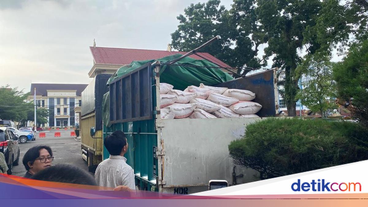 Polisi Bongkar Penimbunan 7,3 Ton Pupuk Subsidi di Muaro Jambi, Empat Pelaku Ditetapkan Tersangka