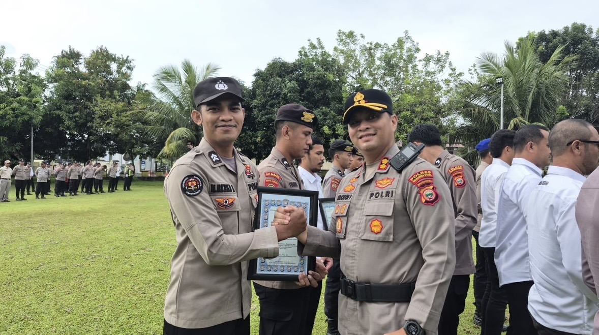 14 Personel Polres Halmahera Utara Raih Penghargaan, 13 di Antaranya karena Evakuasi Korban Erupsi Gunung Dukono