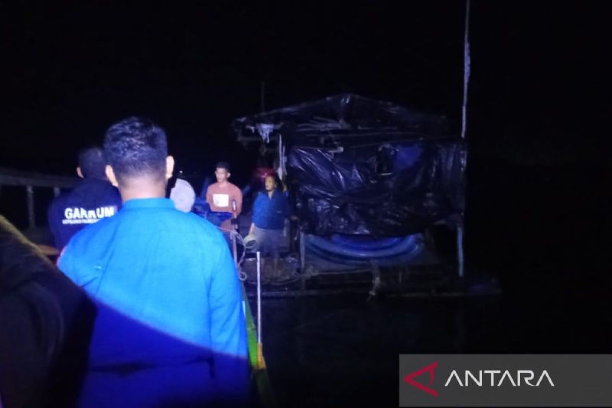 Polres Bangka Barat Patroli Perairan Tembelok-Keranggan, Temukan 120 Ponton Tambang Terparkir