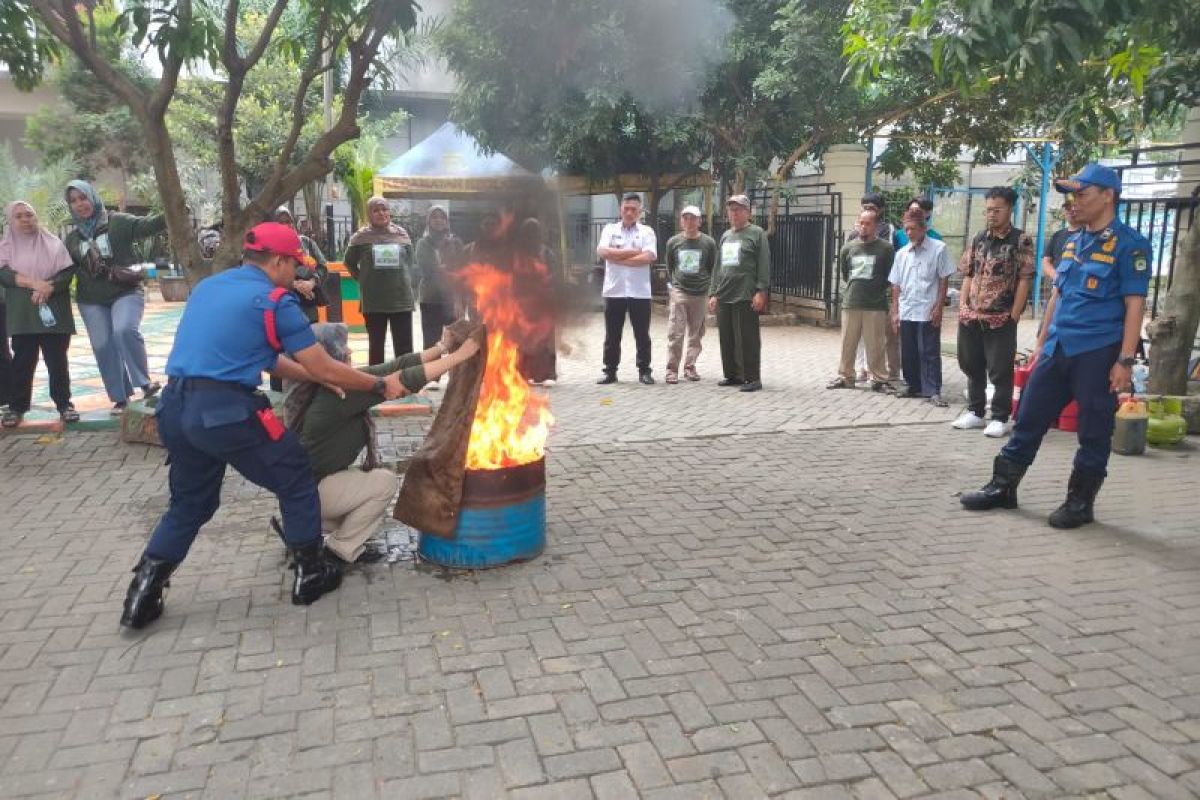 Pertamina Patra Niaga Latih 40 Warga Tangerang Tangani Kebakaran dan Gempa Lewat Program SAHABAT SIAGA