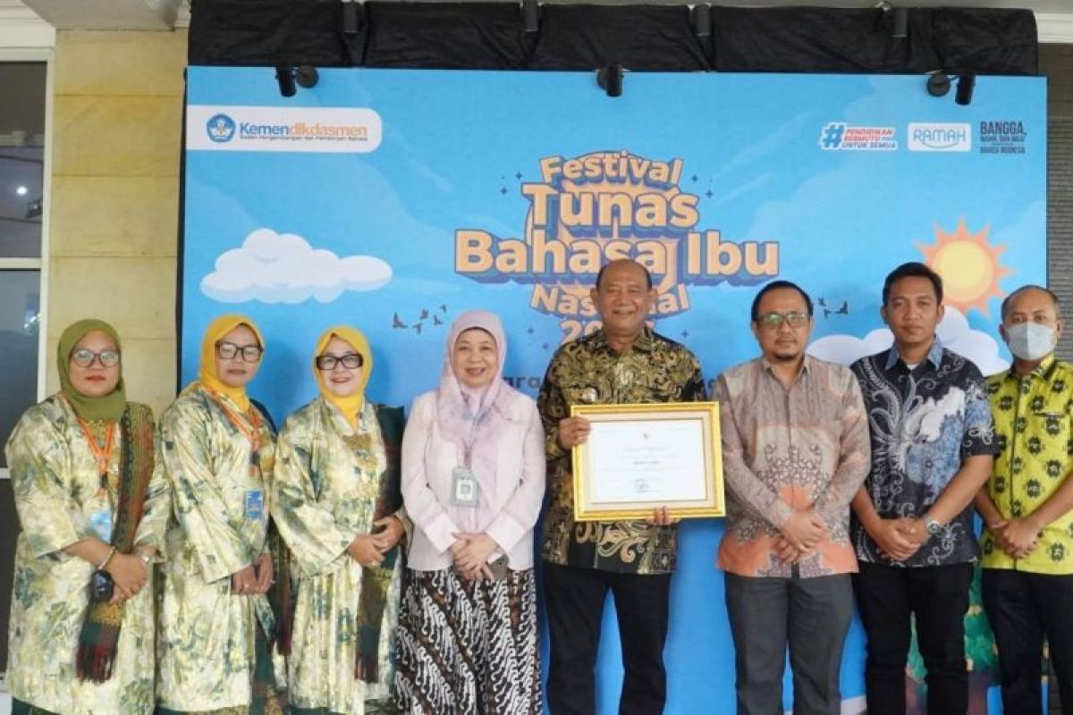 Bupati Langkat Syah Afandin Raih Penghargaan Revitalisasi Bahasa Daerah dari Kemendikdasmen, Ini Manfaatnya bagi Sekolah