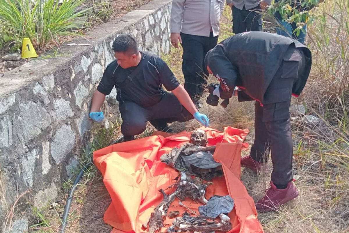 Polresta Tanjungpinang Olah TKP Temuan Kerangka Manusia di Kampung Mekar Jaya, Polisi Periksa Saksi