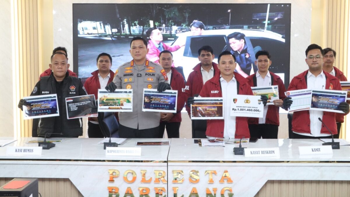 Omzet Judi Online di Batam Tembus Rp10 Miliar per Bulan, Polisi Sita Uang Tunai Rp1 Miliar Lebih dari Perumahan Mewah