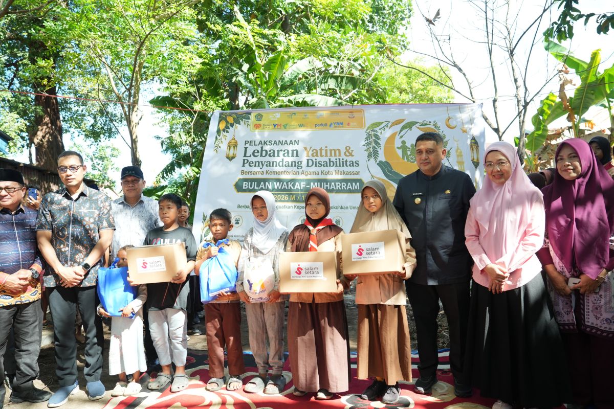 Wali Kota Makassar Munafri Arifuddin Keliling 4 Pulau Salurkan Bantuan, dari KTP hingga Beasiswa Sekolah