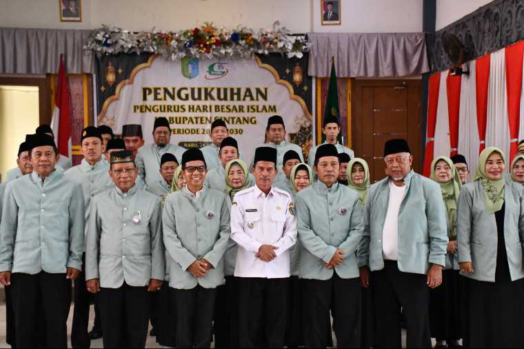 Bupati Sintang Kukuhkan Pengurus PHBI Periode 2026-2030, Edy Harmaeni Pimpin Koordinasi Perayaan Hari Besar Islam