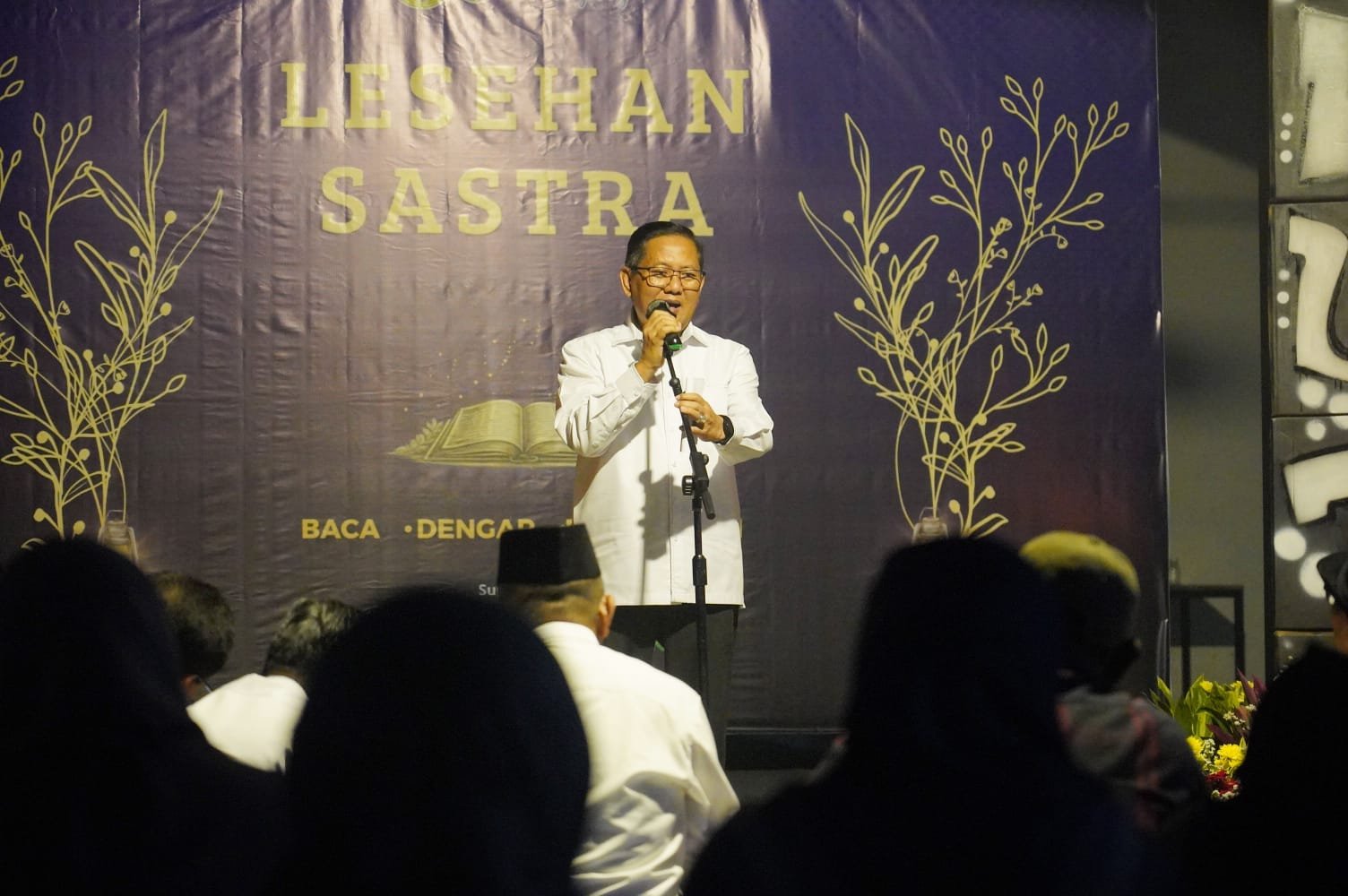 Lesehan Sastra Pemuda di Tangerang Dihadiri Ratusan Pegiat, Sekda Dorong Literasi di Tengah Gempuran Digital