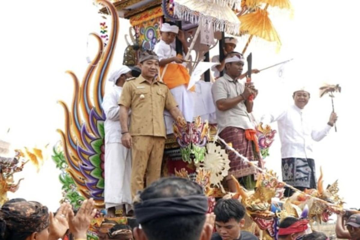 Wabup Lampung Selatan Sebut Ngaben Massal di Sragi Cerminkan Gotong Royong Warga Pematang Sari