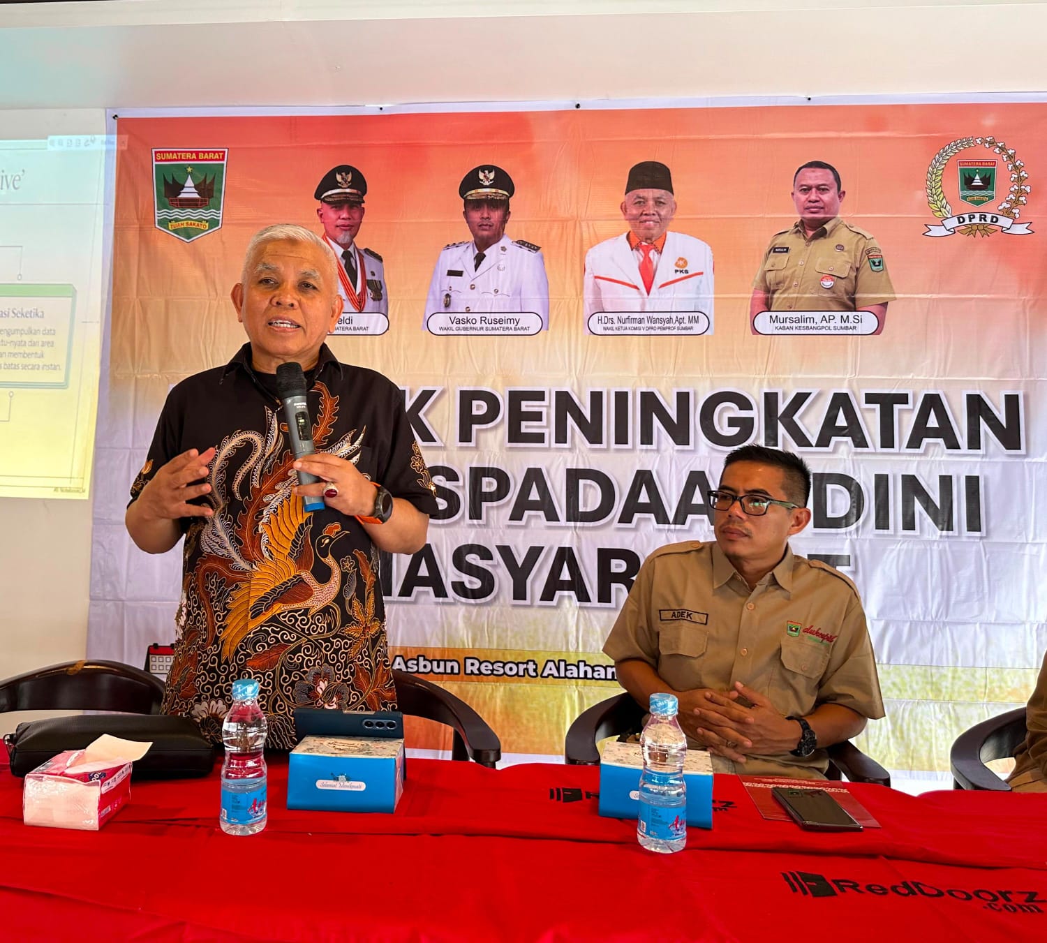 Legislator Sumbar Nurfirman Wansyah Bekali Generasi Muda Jadi Garda Terdepan Lawan Hoaks di Medsos