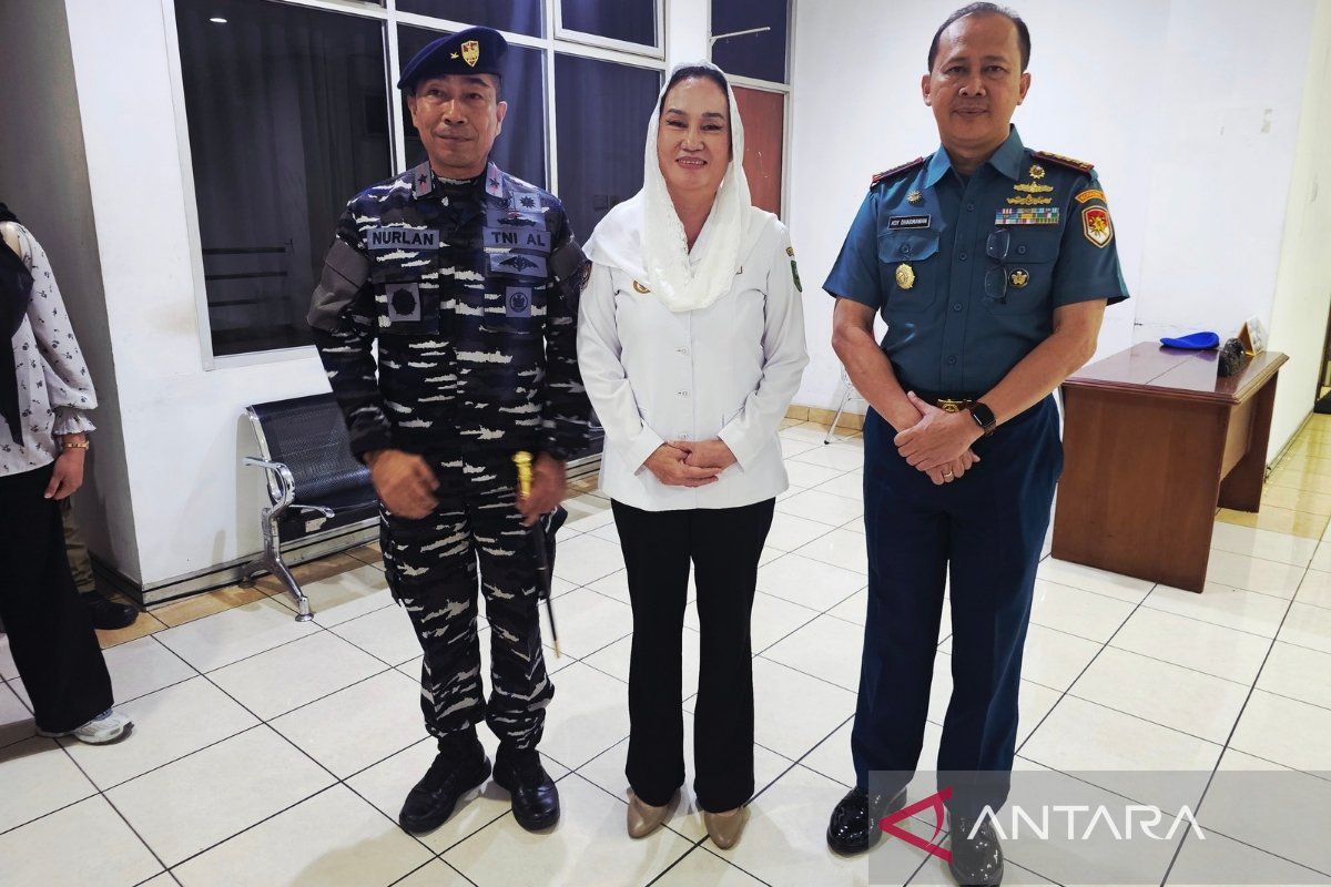 Kapal Ikan Asing 40 Mil dari Natuna, Pemkab dan TNI AL Siapkan Alat Komunikasi untuk Nelayan
