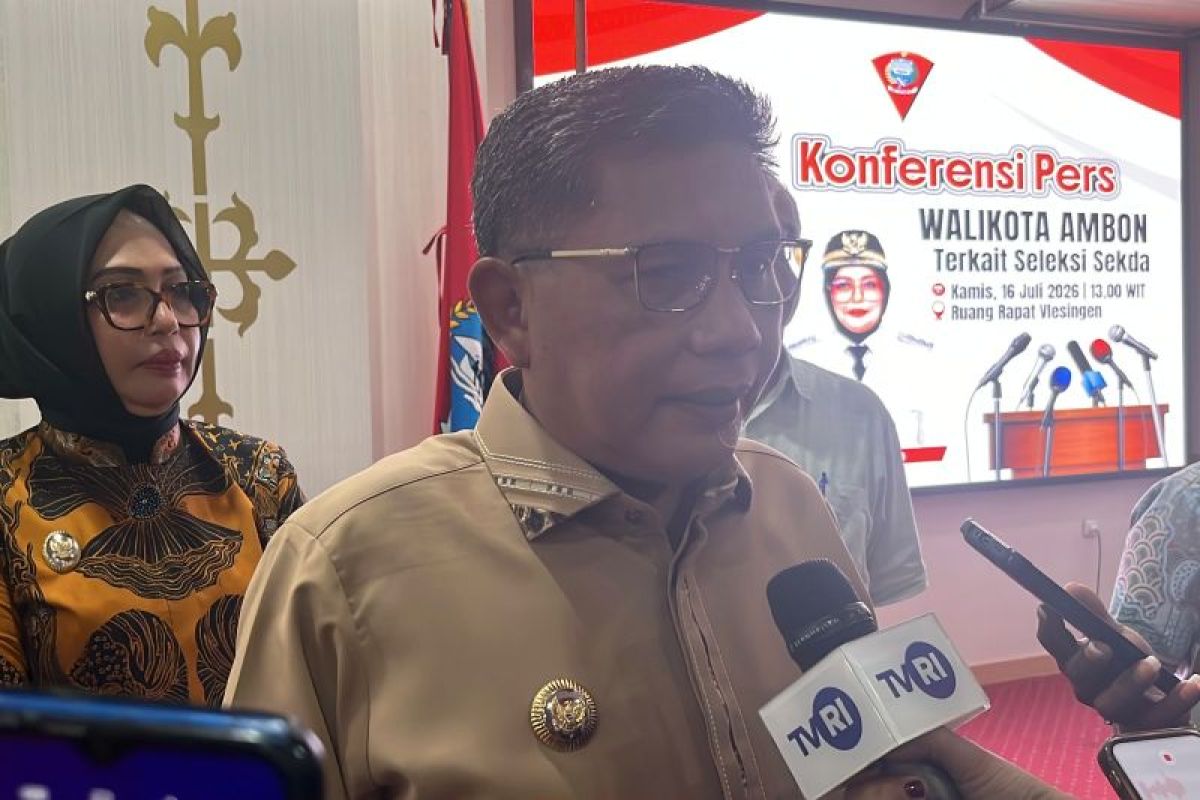Pemkot Ambon Tetapkan Robert Sapulete sebagai Sekda Definitif, Wali Kota Sebut Proses Seleksi Transparan