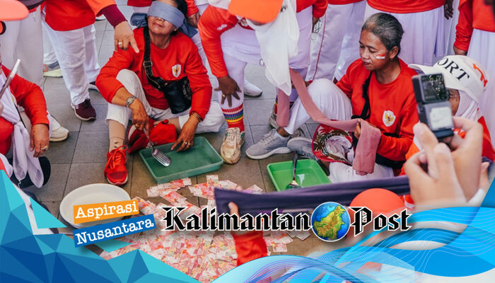 Komunitas Bunda Seroja Banjarbaru Rayakan HUT ke-81 RI dengan Jalan Santai dan Lomba Serok Duit di Kolam Renang Idaman