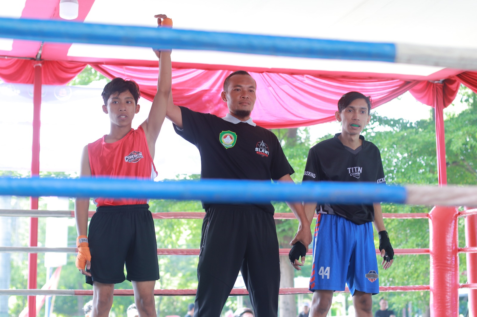 Siswa SMK Peristek Pangkah Tegal Juara 1 Slawi Boxing Fight 2026, Serukan Anti-Tawuran