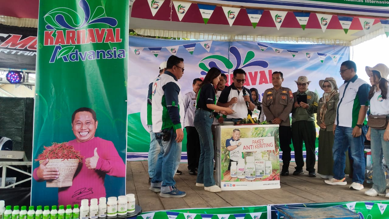 Polres Rejang Lebong Monitoring Karnaval Advansia Temu Tani, Dorong Petani Gunakan Teknologi Modern