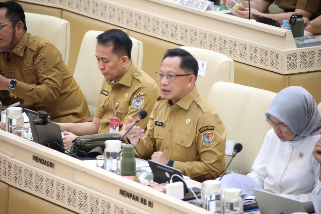 Mendagri Tito Karnavian Tutup Opsi Pemberhentian PPPK dan Honorer, Dorong Pemda Tak Rekrut Tenaga Baru