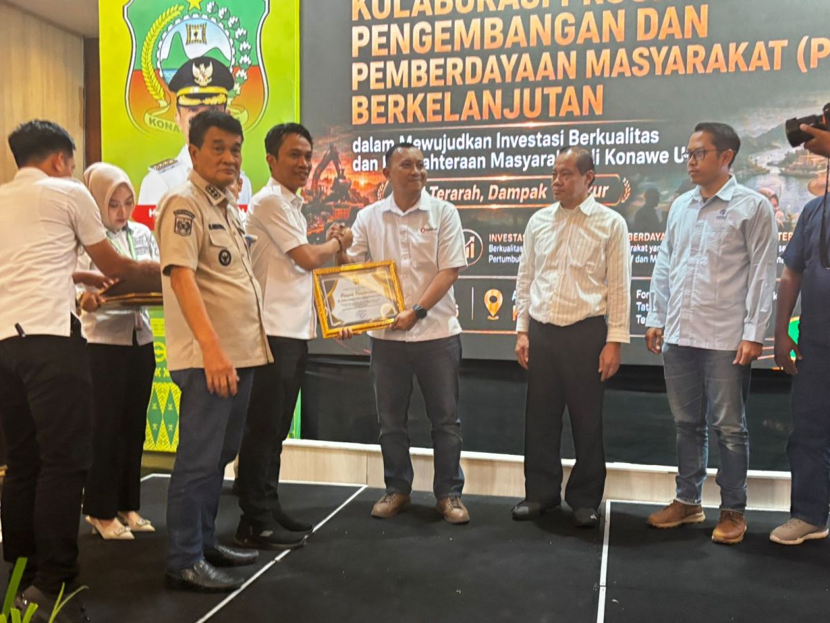 Bupati Konawe Utara Beri Penghargaan PPM ke ANTAM, Sorot Kesejahteraan Masyarakat Lingkar Tambang