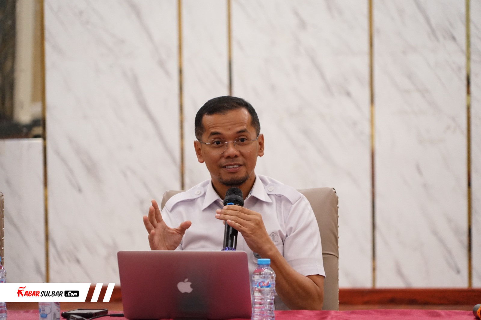 Kakanwil Kemenkum Sulbar Saefur Rochim Dorong Jajaran Manfaatkan Teknologi Informasi demi Birokrasi Modern