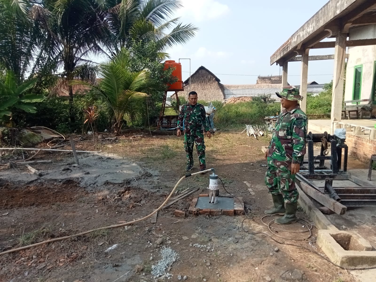 Satgas TMMD ke-129 Palembang Periksa Kualitas Air Sumur Bor Mushola Hidayatullah, Warga Talang Badu Dapatkan Sumber Air Bersih