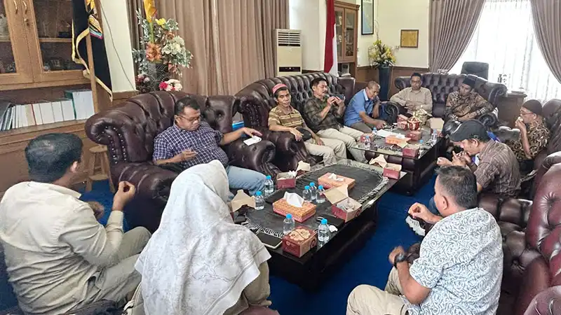 Ketua DPRD Pariaman Muhajir Muslim Buka Ruang Dialog dengan PWI, Tegaskan Sinergi Pilar Demokrasi Kunci Pembangunan Daerah